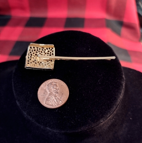 SALE Vintage Floral Design Gold Unique Hair Accessory Bobby pins - Picture 5 of 7